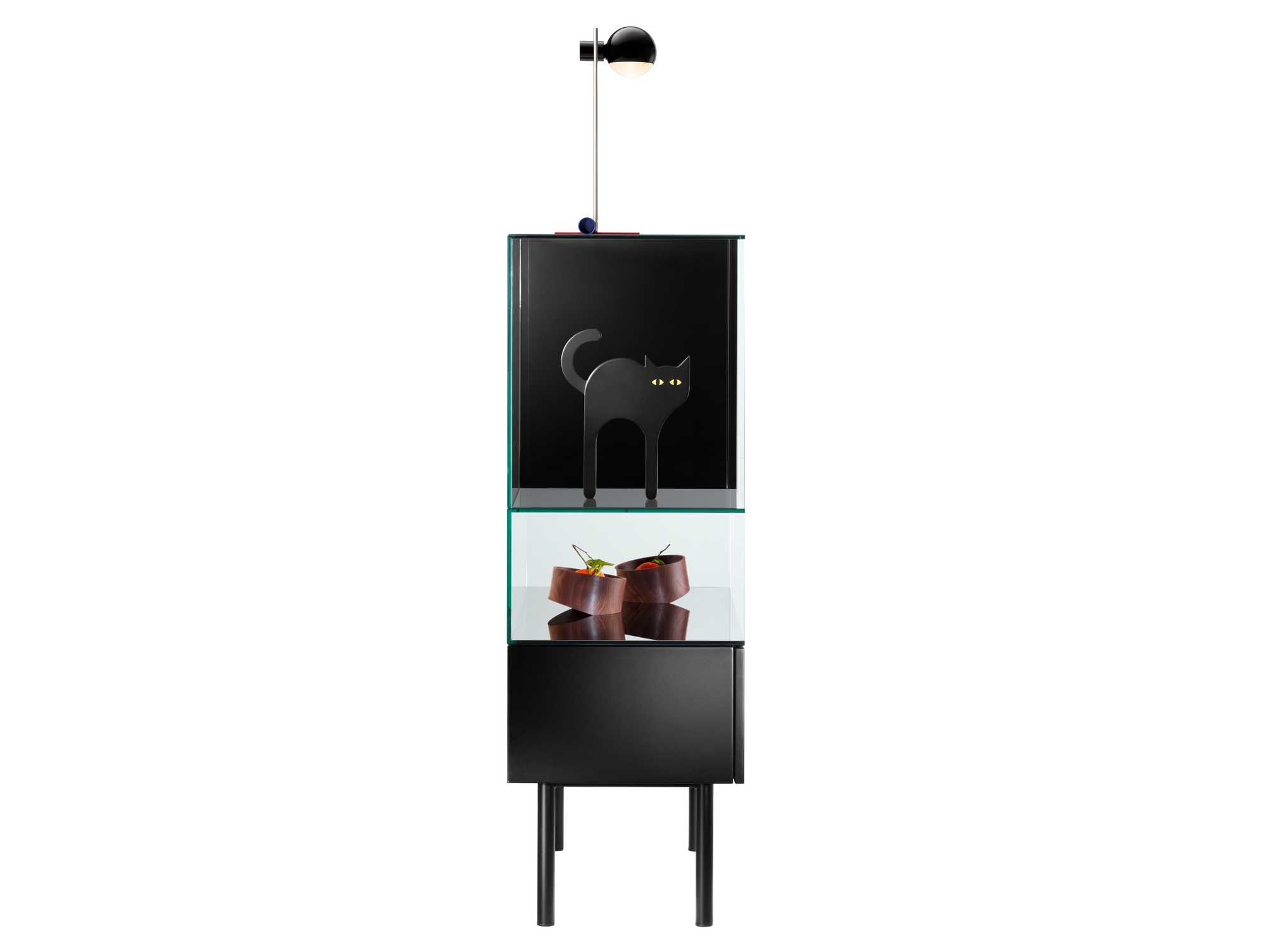 Schwarze S4-2 Tecta Vitrine mit Glasböden, Schublade und Katzen-Motiv für Wohnzimmer und Esszimmer.
