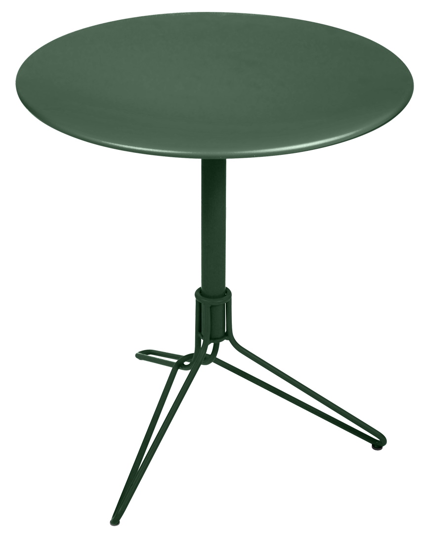 Grüner Flower Tisch von Fermob für den Außenbereich, runder Gartentisch aus Metall mit filigranem Fußgestell.