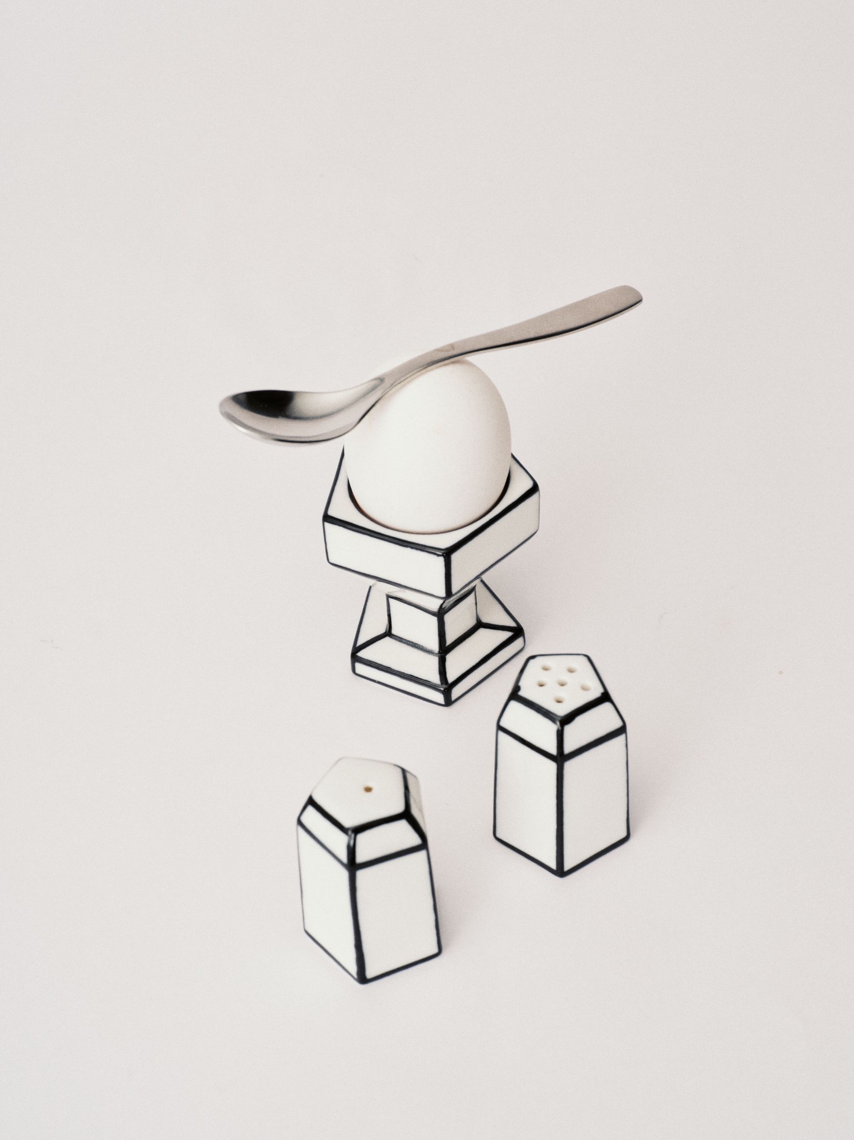 Serax Witte/Zwarte Eiercups Carte Blanche   