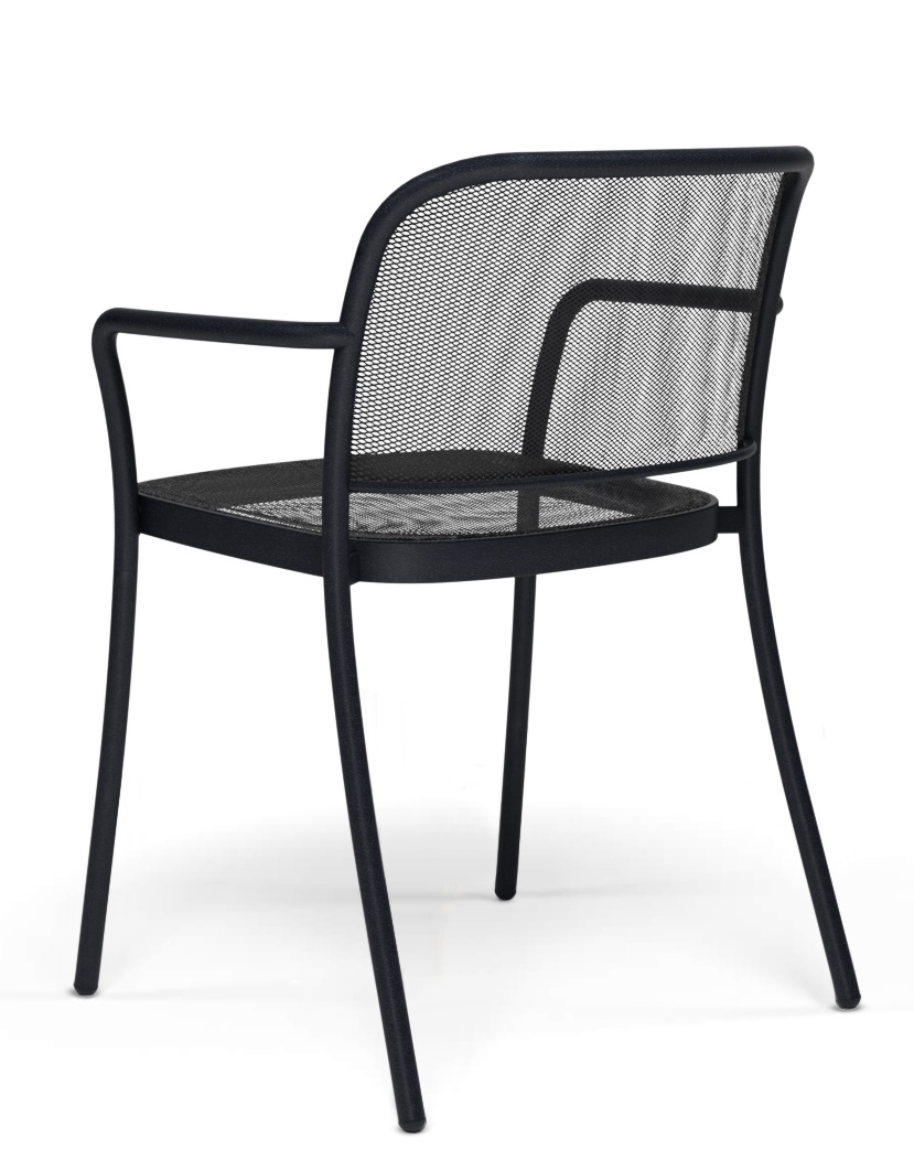 Schwarzer Cafè Armchair von Emu für den Außenbereich, Ansicht von hinten, mit Netzstruktur und Armlehnen.