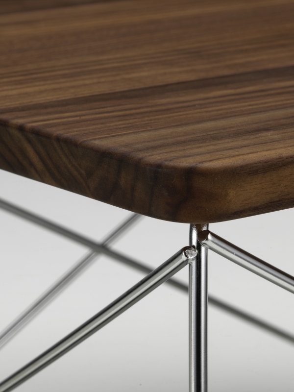 Bijzettafel LTR, donker notenhout, Vitra 