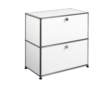 Weißer USM Haller Schrank mit zwei Schubladen und verchromtem Gestell für Büro oder Wohnraum.