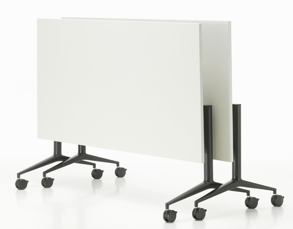Vitra MedaMorph Klapptisch in Weiß, zusammengeklappt, mit schwarzem Gestell und Rollen für flexible Büros.