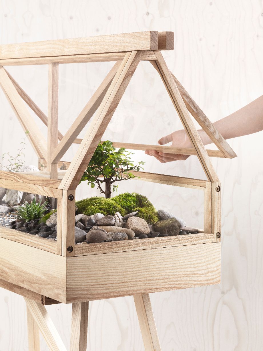 Greenhouse-kas Design House Stockholm donker essenhout