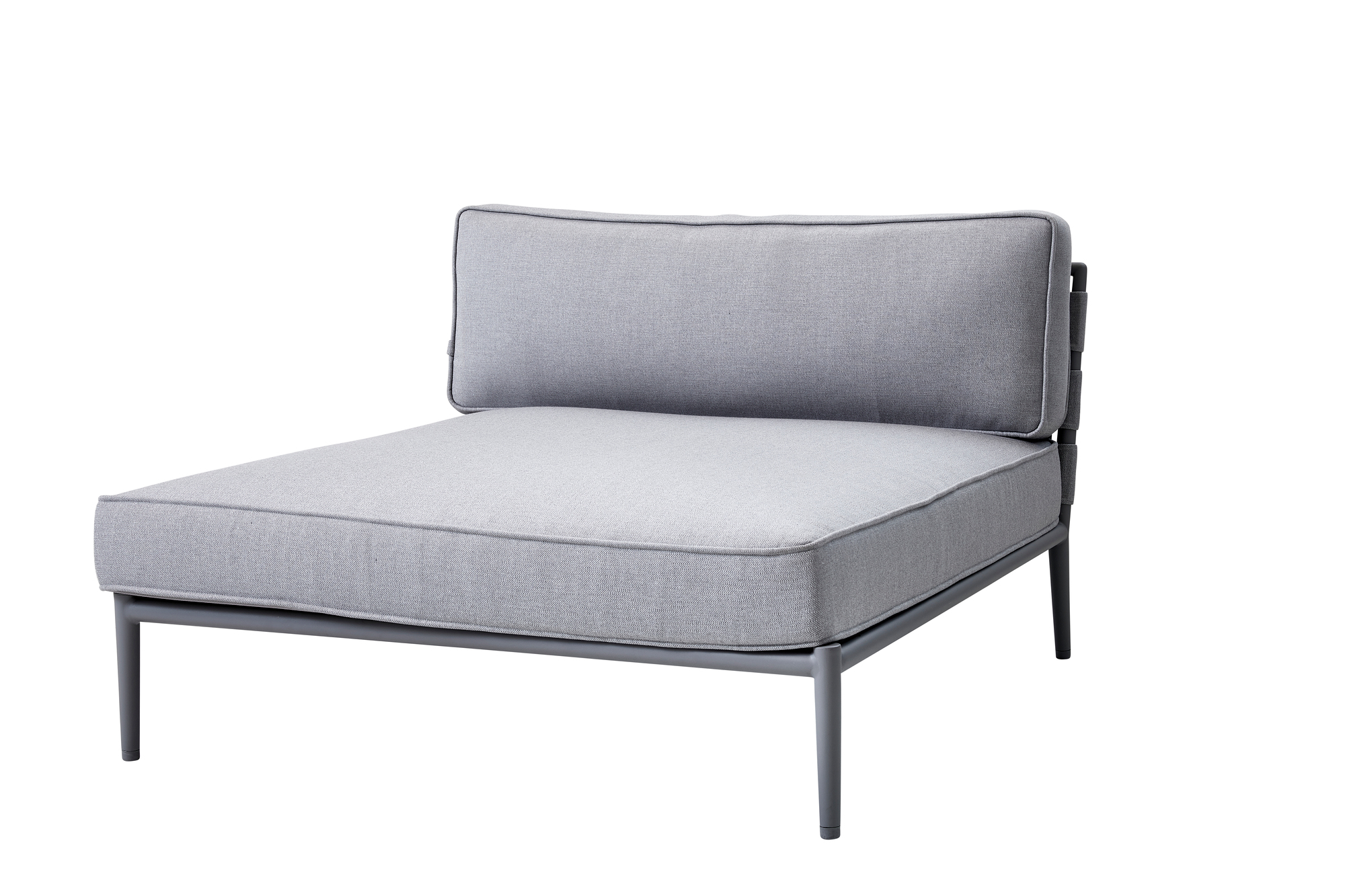 Graues Conic AirTouch Daybed Modul von Cane-Line für den Außenbereich. Gartenmöbel mit Polster.