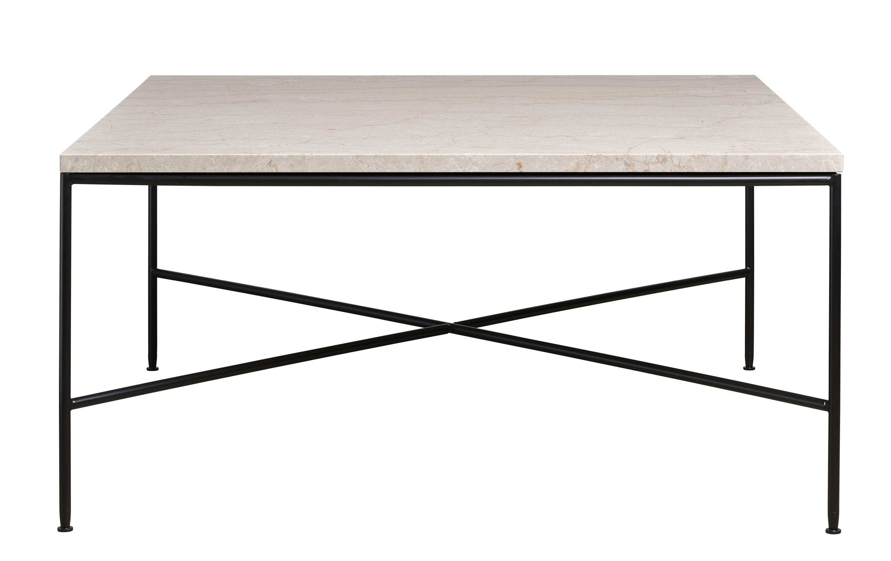 Fritz Hansen Planner Couchtisch mit quadratischer Marmorplatte und schwarzem Metallgestell für das moderne Wohnzimmer.
