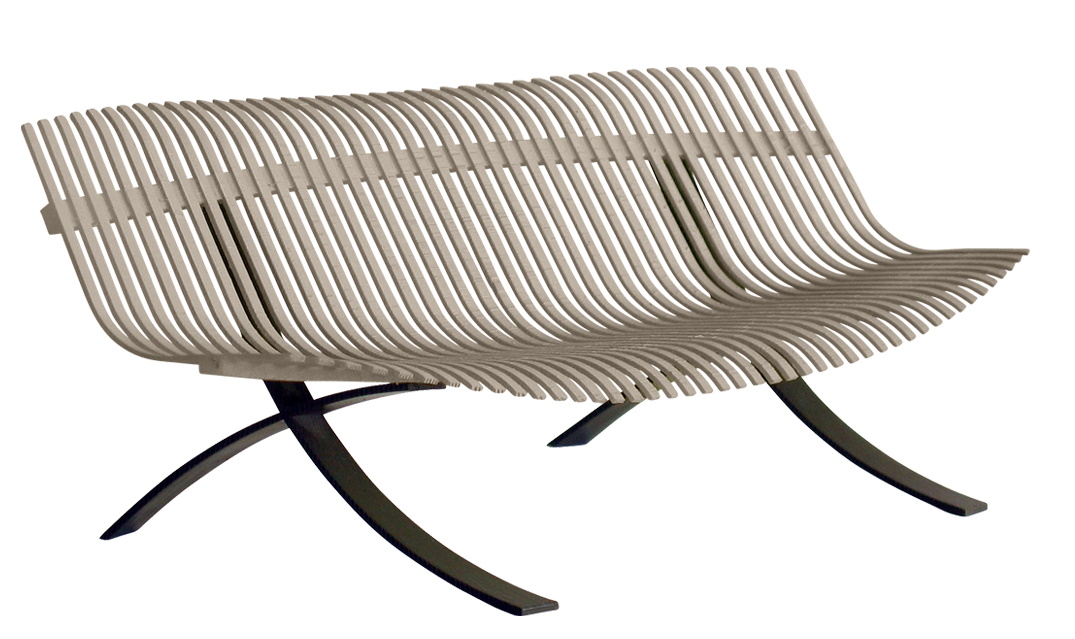 Charivari Gartenbank von Fermob, moderne Outdoor Bank mit geschwungenen Holzlatten und schwarzem Metallgestell.