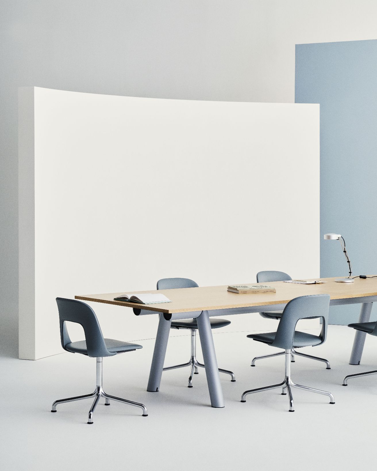 Layout Side Chair 154 draaistoel met vierpoot Hay