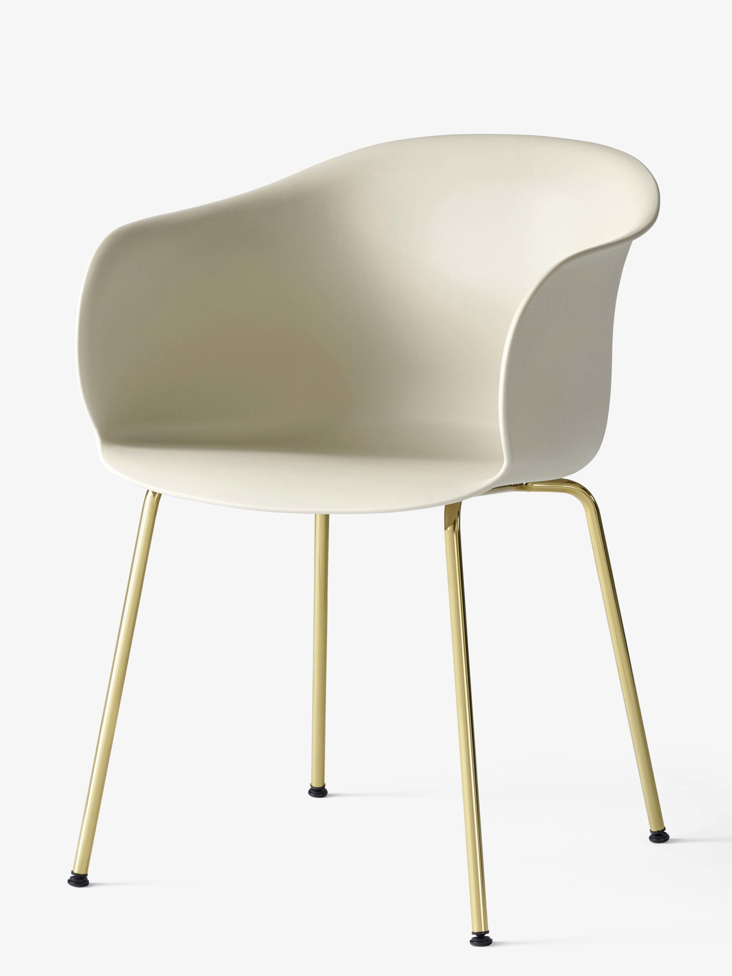 Eleganter AndTradition Elefy Sessel JH28 in Beige mit goldenem Gestell für modernes Wohnambiente.