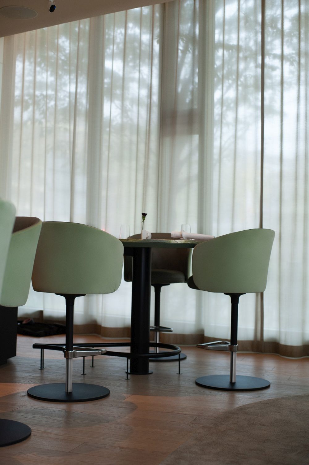 Mikado Armchair High Fauteuil / Barkruk Vitra