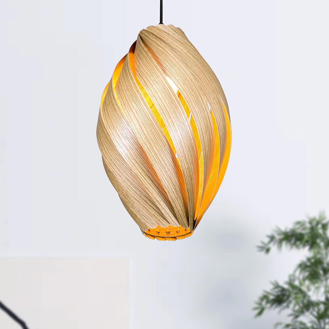 Ardére Hängeleuchte aus Eiche: Runde, moderne Pendelleuchte aus Holz für stilvolle Beleuchtung.