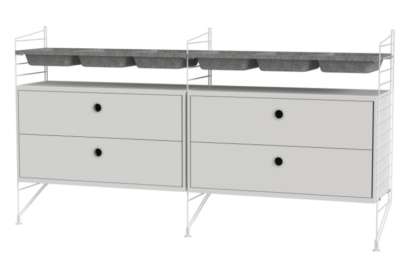Weißes String Sideboard mit zwei Schubladen und grauen Ablagekörben für Schlafzimmer.