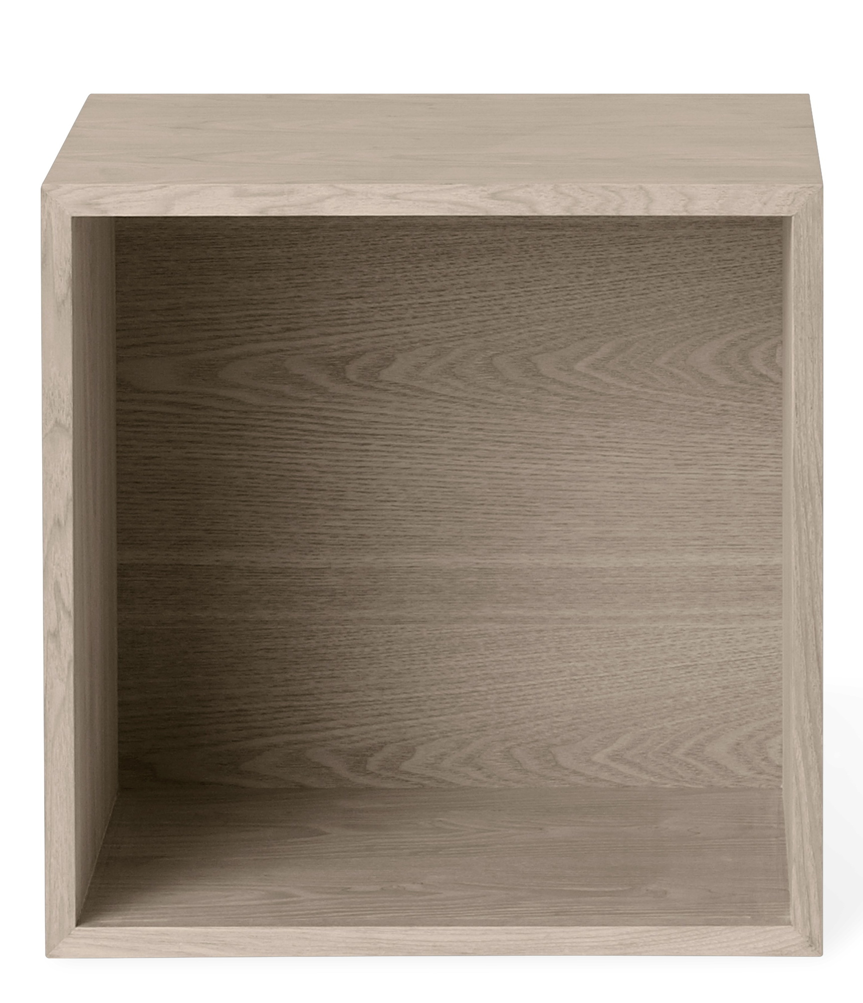 Muuto Stacked Storage System 2.0: Einzelnes, helles Holzregal zur individuellen Gestaltung von Regalsystemen.