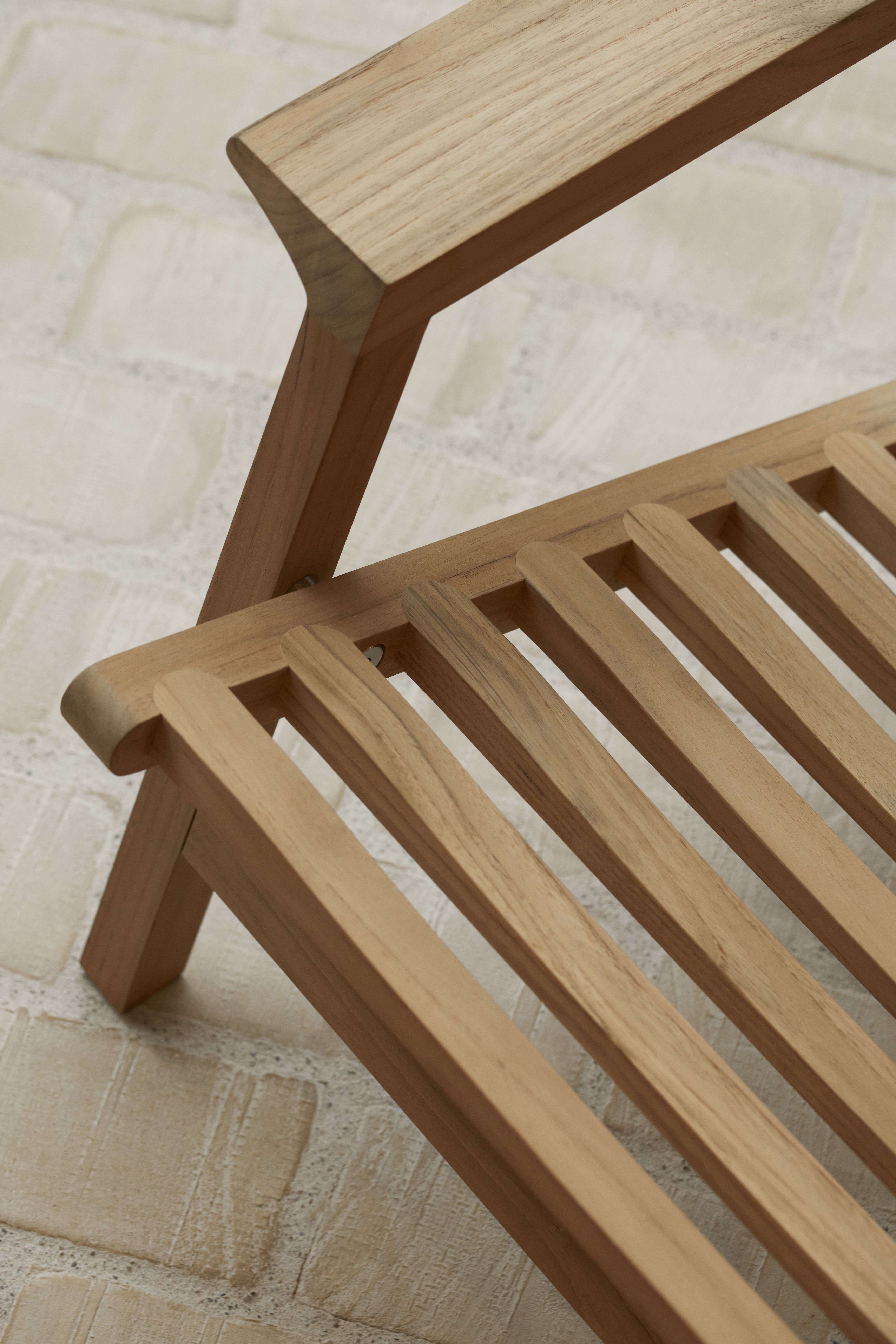 Detailaufnahme des AH603 Sonnenstuhl Teak von Carl Hansen & Søn, Gartenmöbel aus Teakholz.