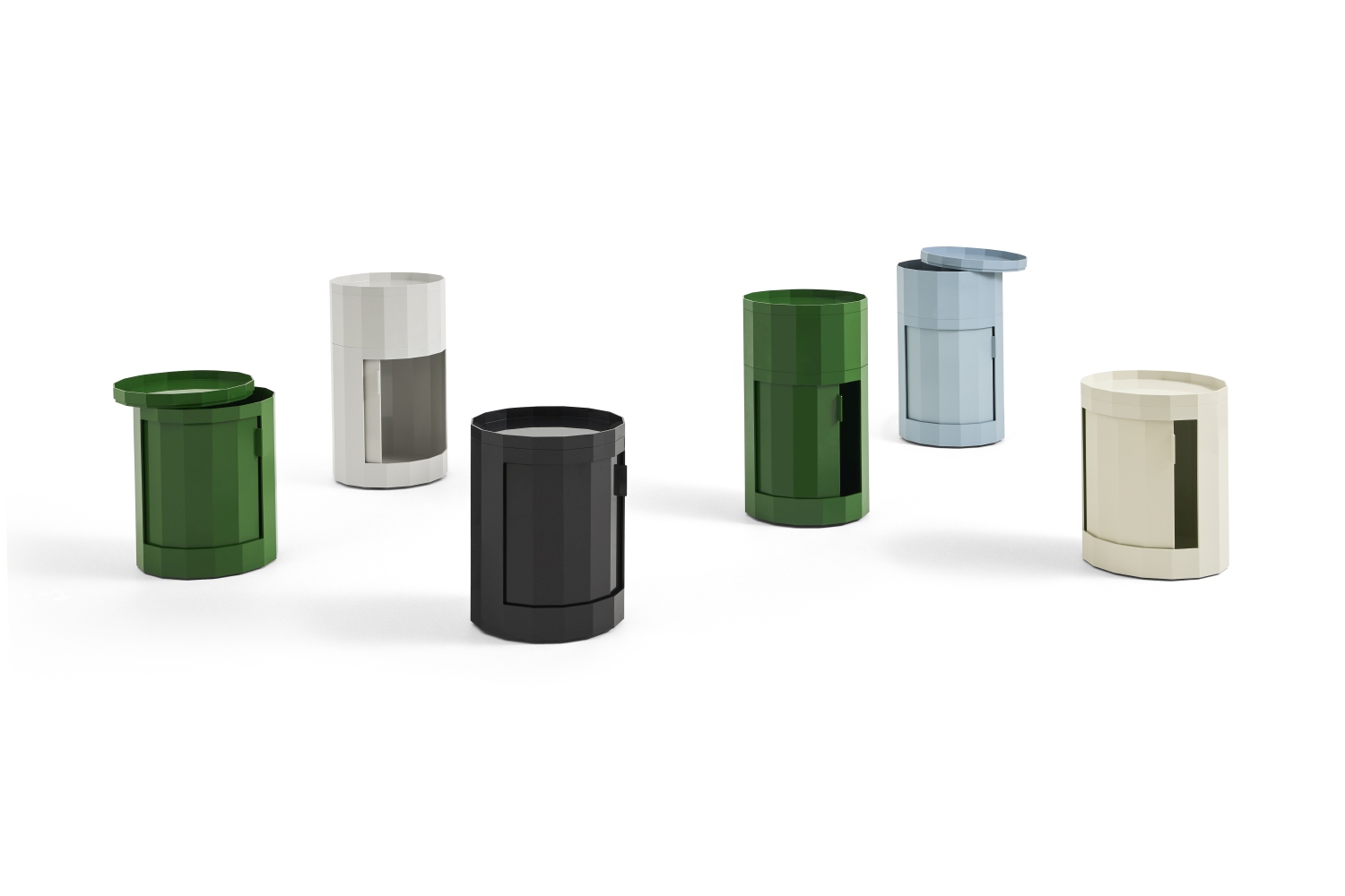 Facet Cabinet High Stauraum von Hay in verschiedenen Farben, modernes Design für Wohnraum und Büro.