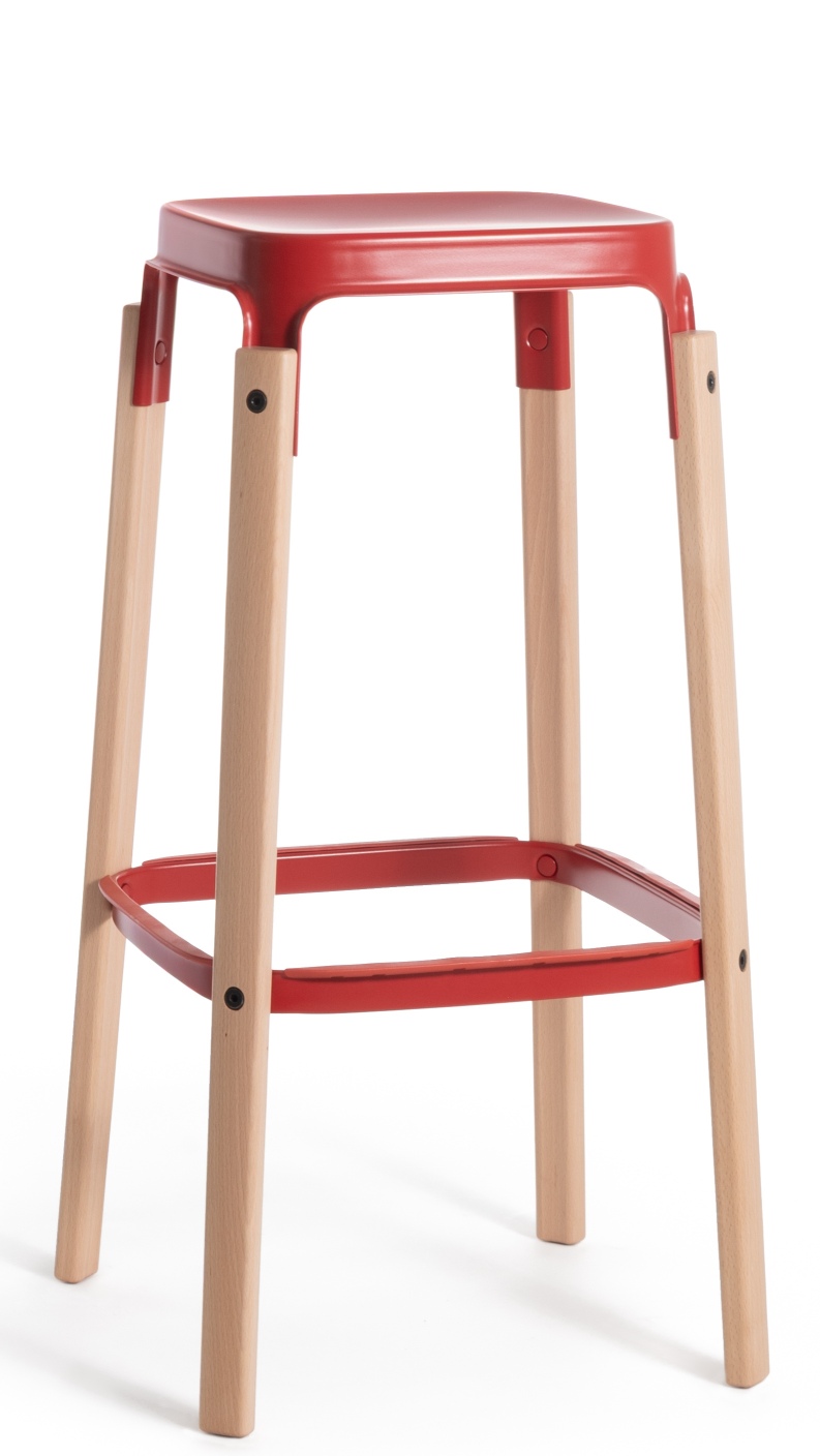 Roter Steelwood Stool Barhocker von Magis mit Holzbeinen und Fußstütze, modernes Möbeldesign für Küche oder Bar.