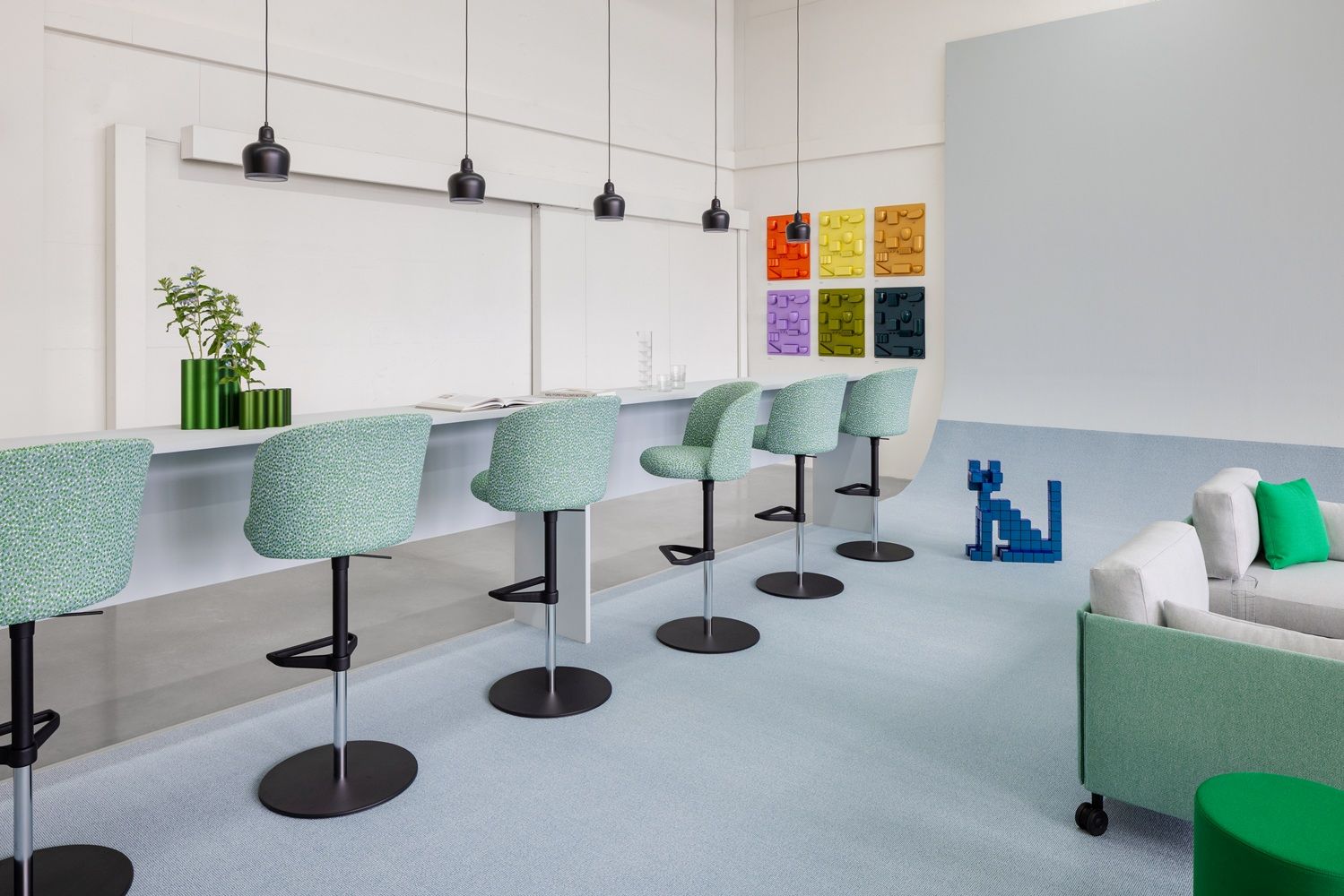 Mikado Side Chair High Stoel / Barkruk Vitra