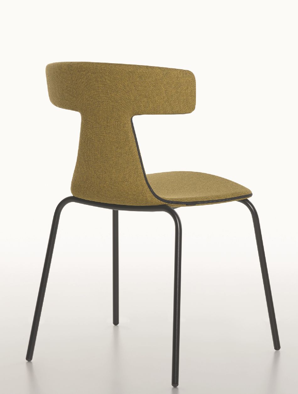 Remo gestoffeerde stoel Plank