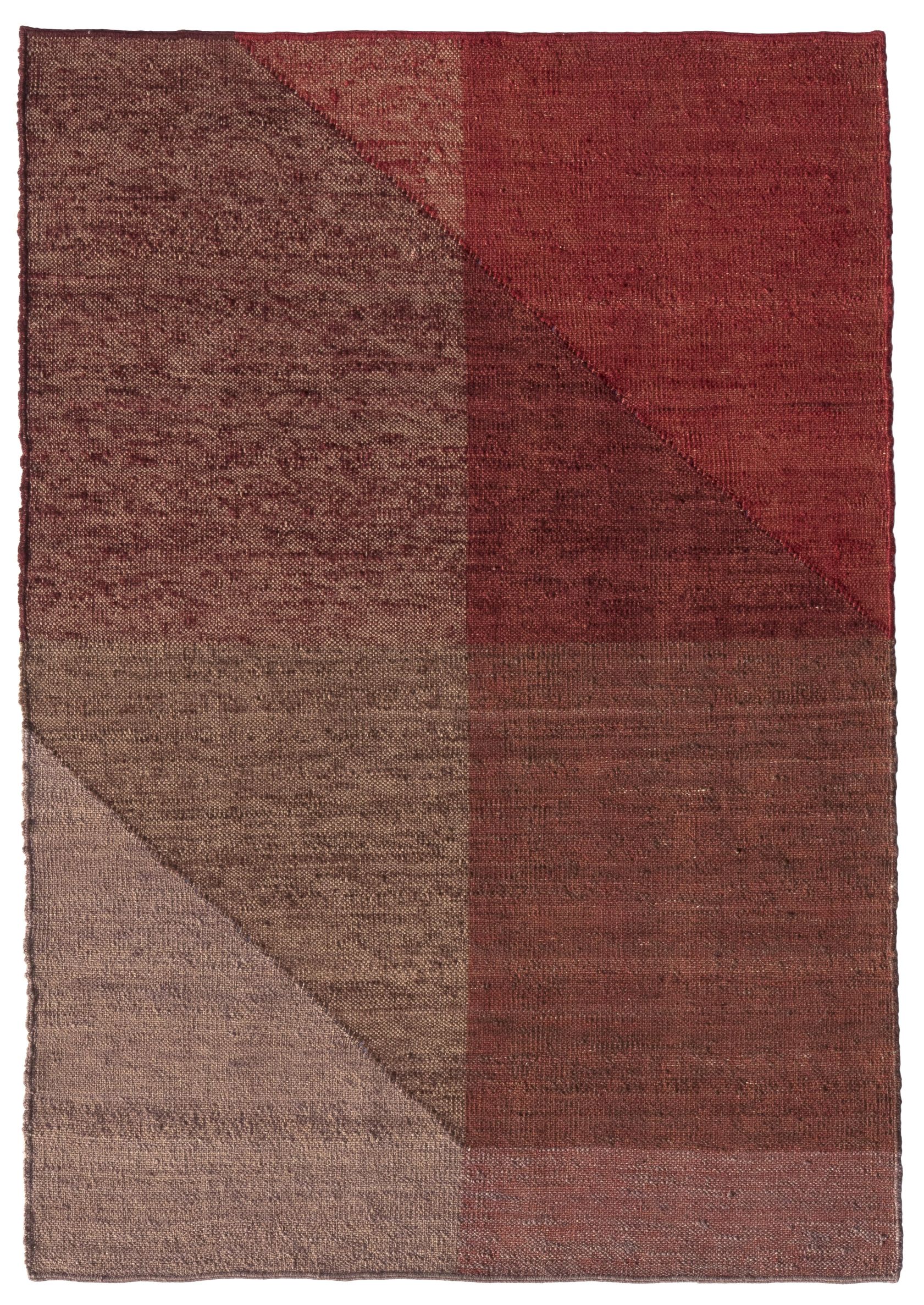 Capas Teppich von Nanimarquina: Quadratischer Wollteppich in Rot- und Brauntönen mit geometrischem Muster.