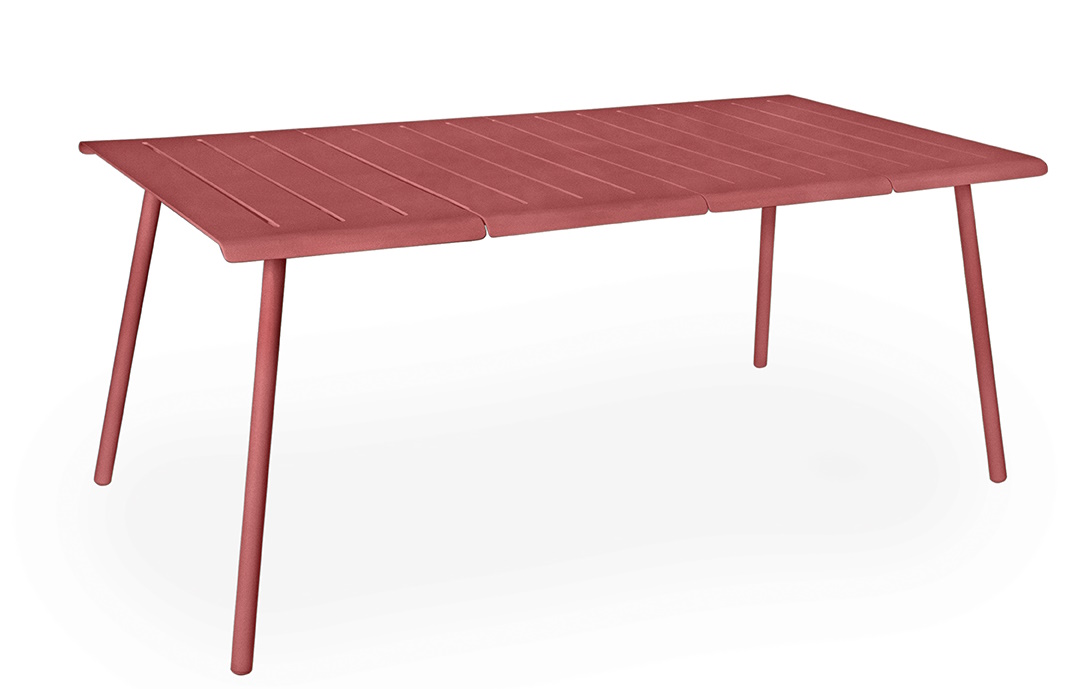 Vapio Tisch Outdoor von Weishäupl, roter Gartentisch mit geriffelter Tischplatte und vier Beinen.