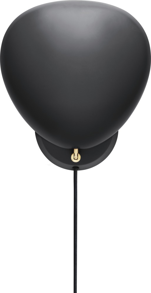 Schwarze Cobra Wandleuchte von Grossman für Gubi mit Textilkabel und Messingdetails.