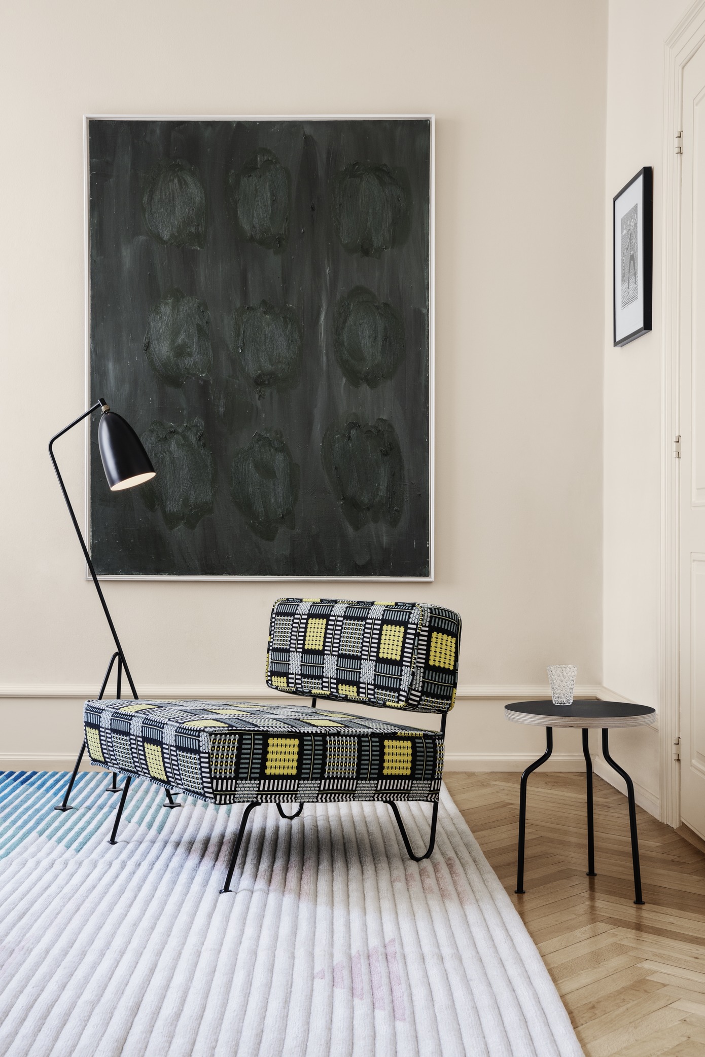Gräshoppa / Grashoppa staande lamp zwart Gubi