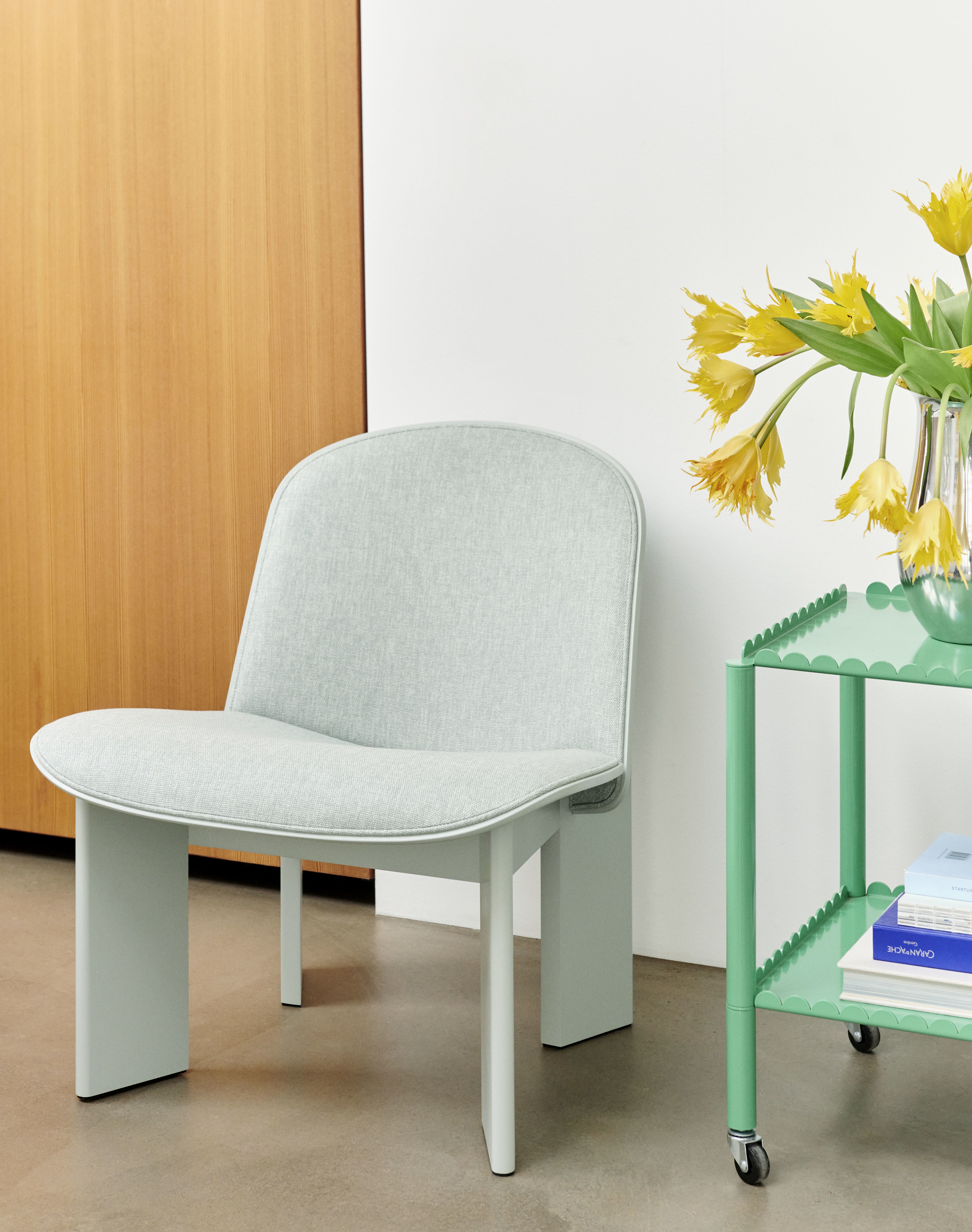 Heller Chisel Lounge Chair Sessel von Hay, voll gepolstert, modernes Design für Wohnzimmer.