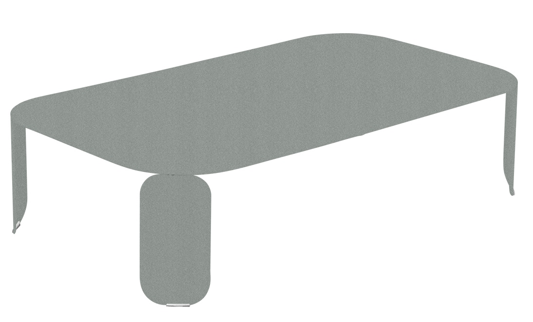 Bebop Low Table von Fermob, grauer Outdoor-Couchtisch mit abgerundeten Ecken und minimalistischem Design.