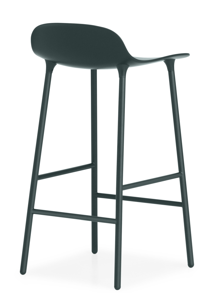 Nahaufnahme des Normann Copenhagen Form Barhocker H 65 cm aus Stahl in dunklem Grün.