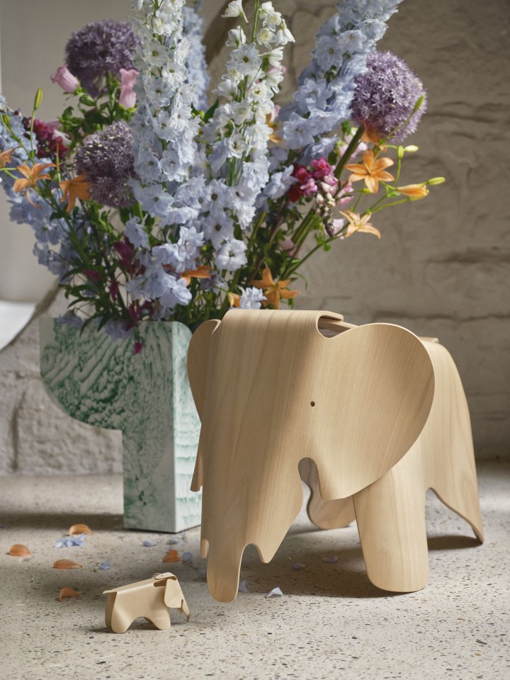 Eames Elephant multiplex kruk Vitra 