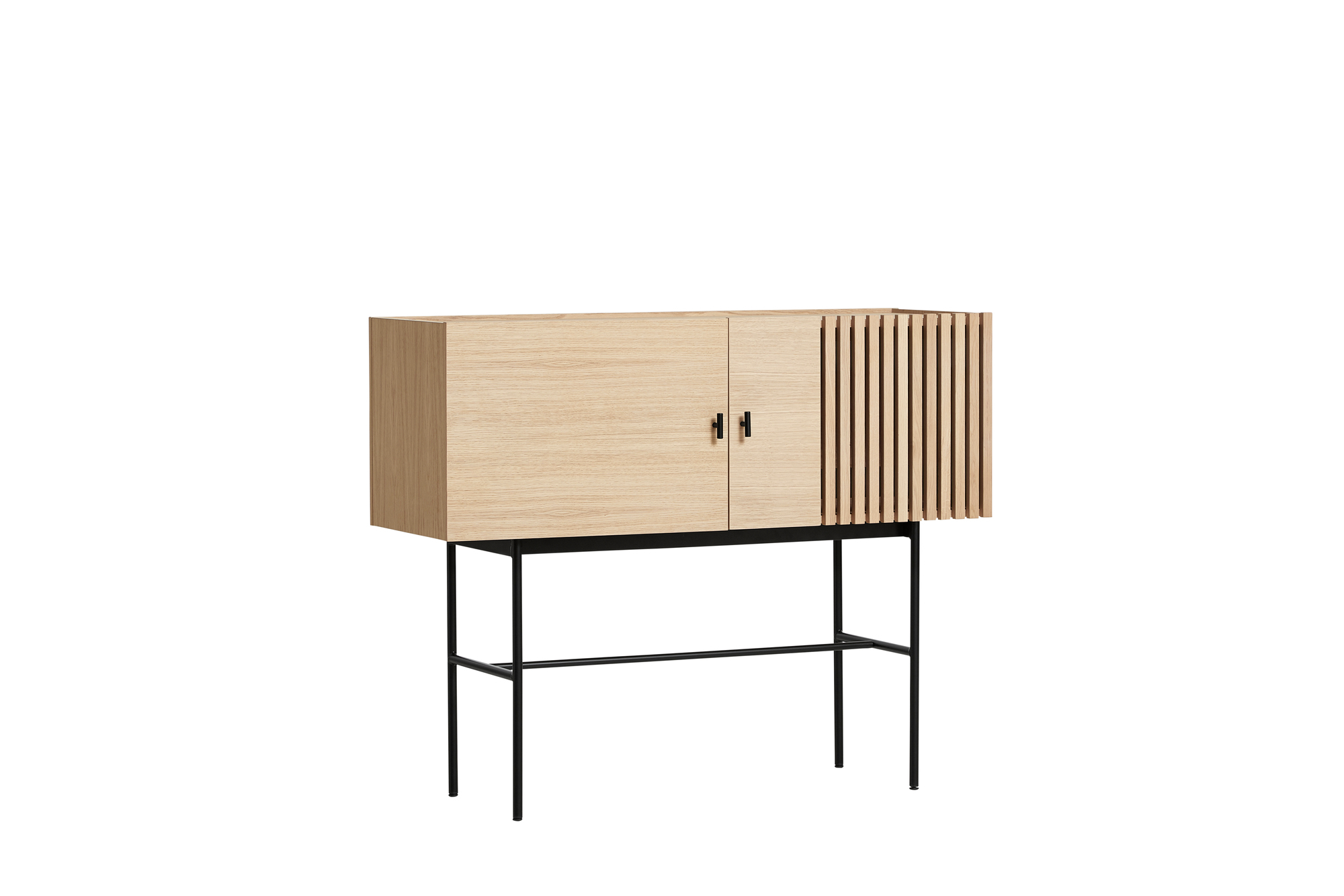 Array Sideboard von Woud (120cm) aus hellem Holz mit schwarzem Metallgestell. Modernes Sideboard für Wohnzimmer.