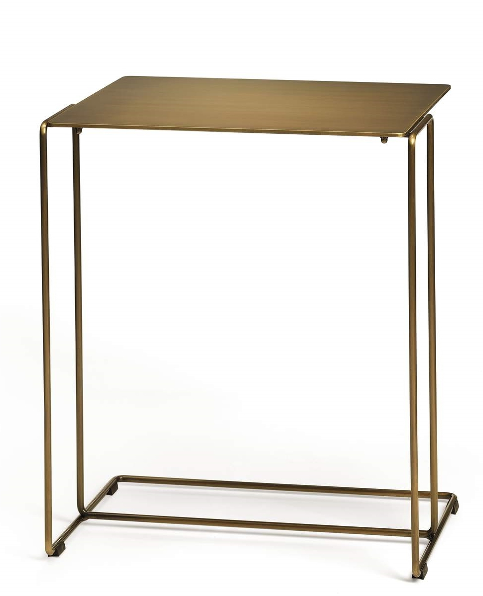 Oki Beistelltisch von Walter Knoll, quadratische Tischplatte und filigranes Gestell aus bronzefarbenem Metall.