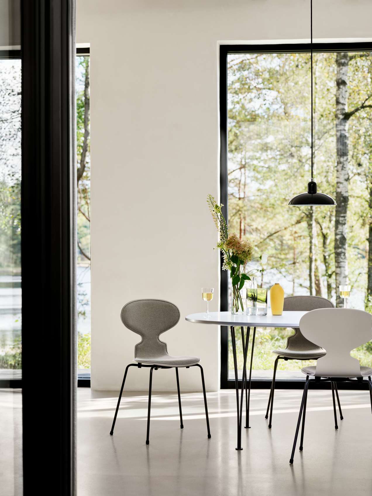 Tafelserie Super Elliptisch van Fritz Hansen