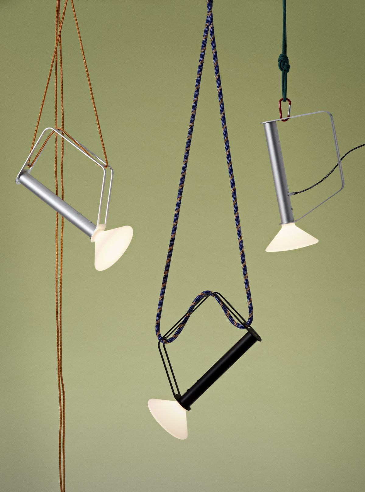 Piton draagbare lamp met accu, tafellamp van Muuto
