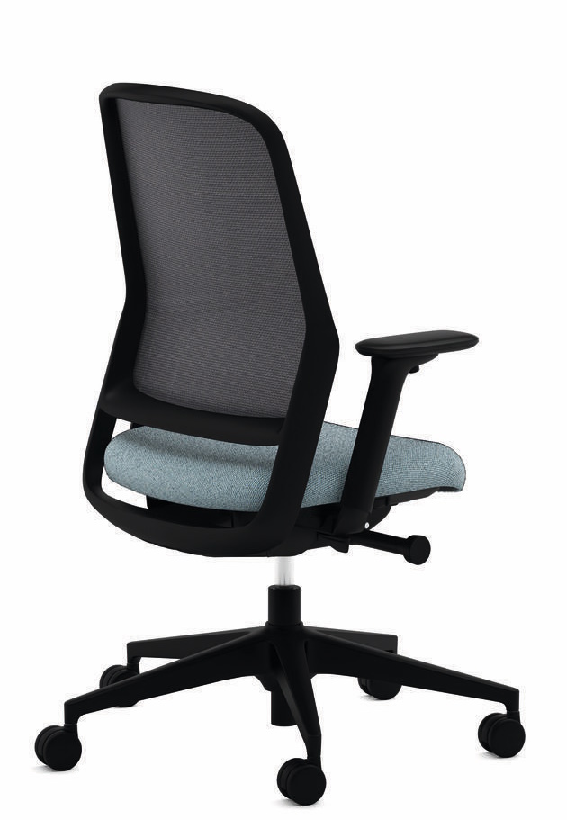Wilkhahn Drehstuhl 164/7 ME, ergonomischer Bürostuhl mit Netzrückenlehne und blauer Sitzfläche, Ansicht von hinten.