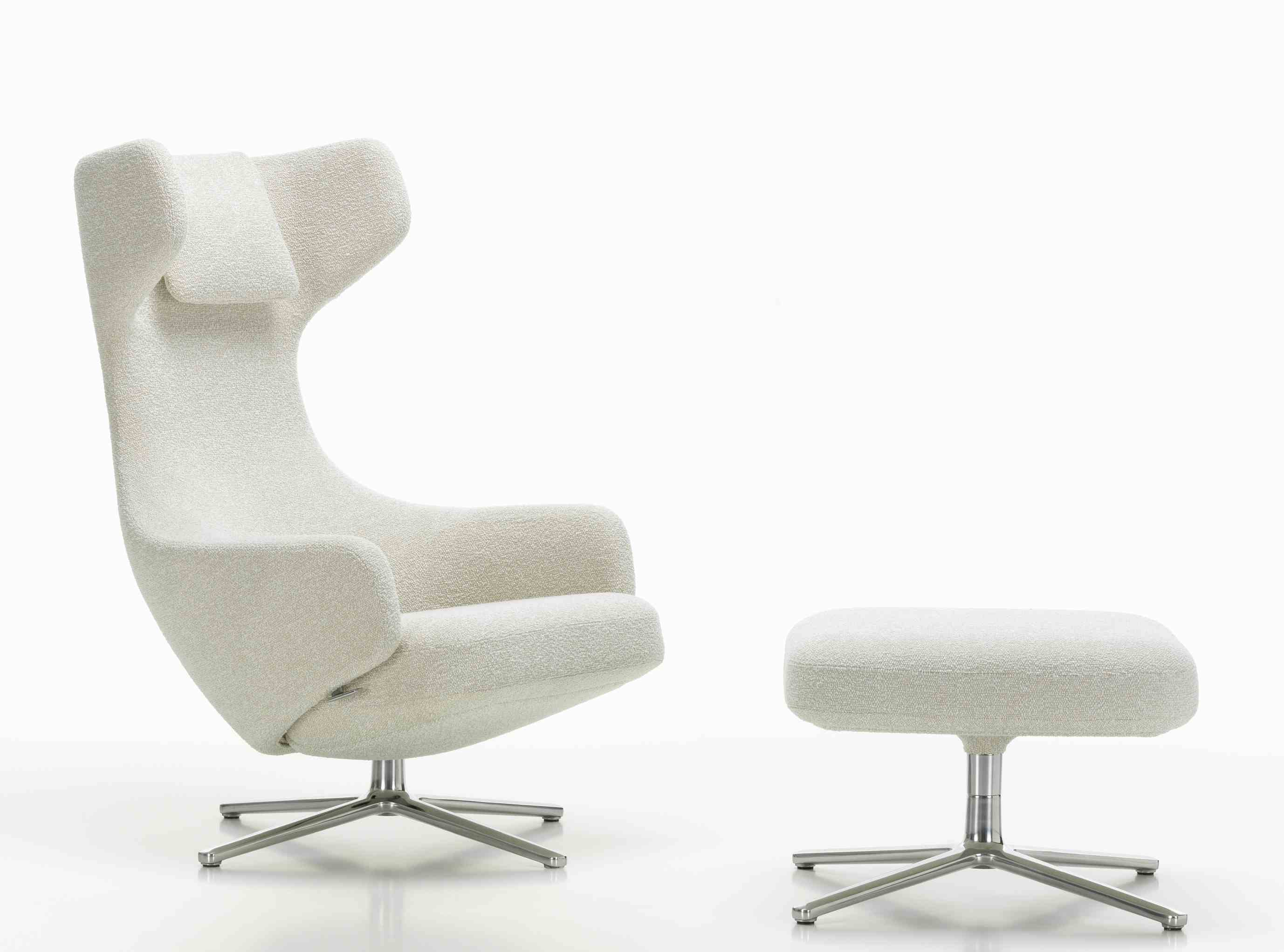 Grand Repos Sessel mit Ottoman von Vitra, elfenbeinfarbener Stoffbezug, moderner Relaxsessel für Wohnzimmer.