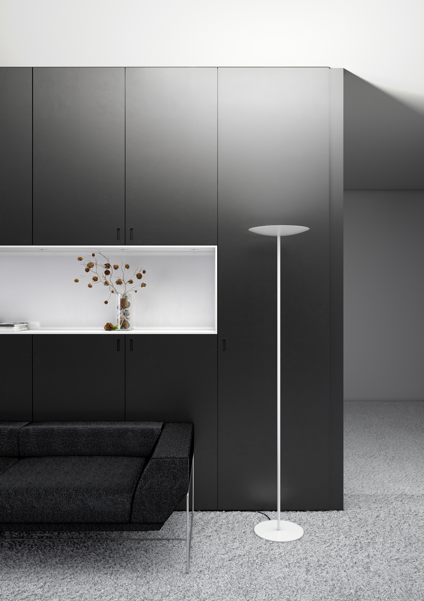 Weiße Belux Classic LED Stehleuchte im modernen Wohnzimmer mit schwarzer Couch und Schrankwand.