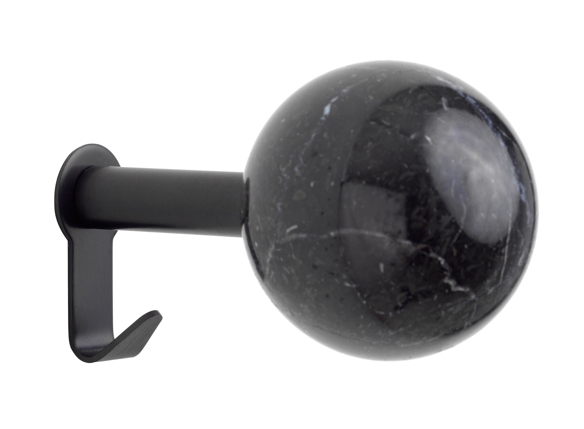 Schönbuch Dots Stone Wandhaken, Nahaufnahme: Schwarzer, runder Garderobenhaken aus Stein mit Metallaufhängung für Jacken und Accessoires.