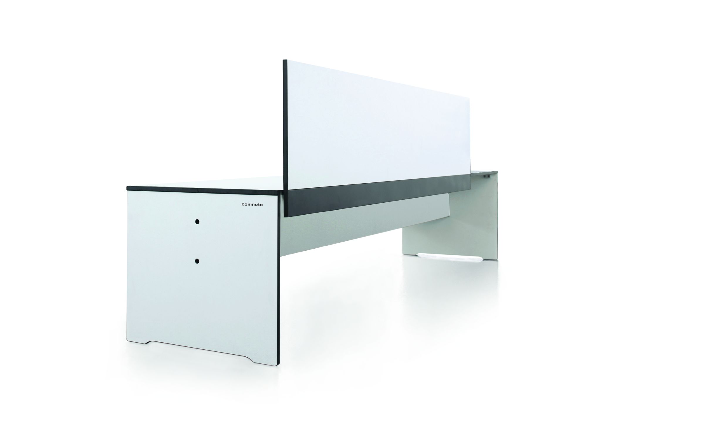 Helle Conmoto Riva Bank mit Rückenlehne, modernes Design für Büro und Wartebereich.