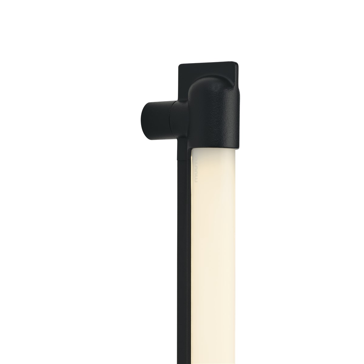 Detailaufnahme der Fine Wall Ceiling Lampe von Muuto, moderne schwarze Wandleuchte für Innenräume.