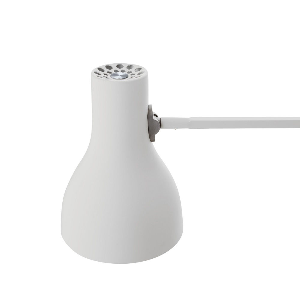 Nahaufnahme der weißen Anglepoise Type 75 Tischleuchte, einstellbare Schreibtischlampe für Büro und Zuhause.