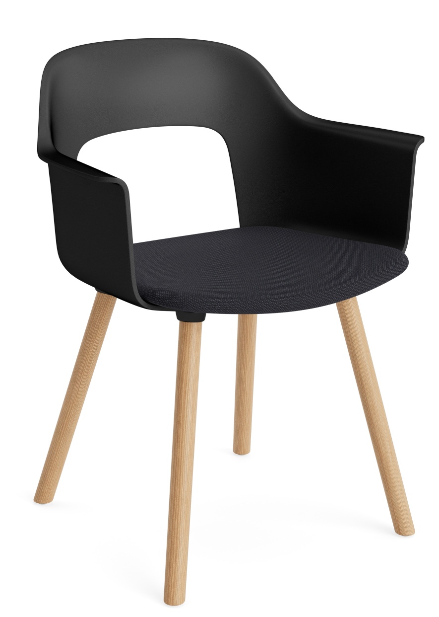 Schwarzer Layout Armchair 223 Armlehnstuhl von Hay mit Holzbeinen, moderner Stuhl für Esszimmer und Wohnbereich.