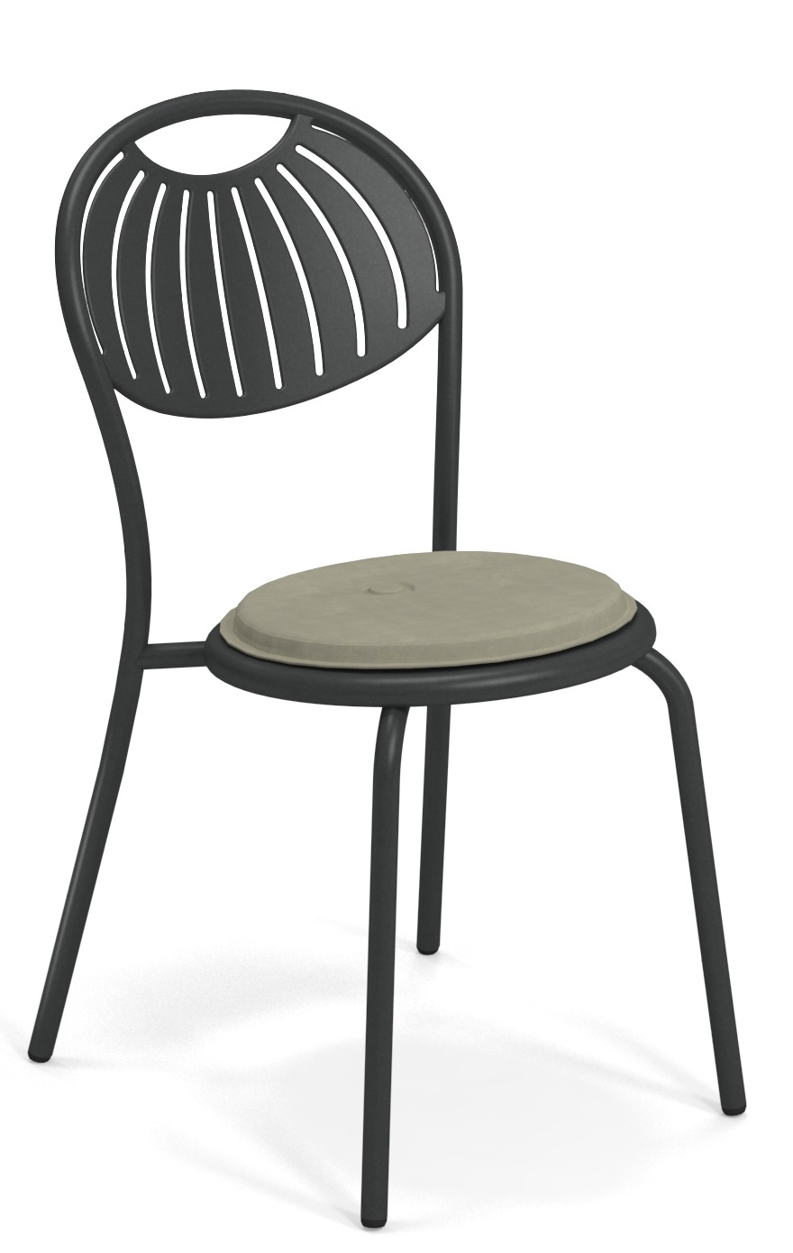 Coupole Stuhl von Emu für den Außenbereich, modernes Design mit anthrazitfarbenem Metallgestell und beiger Sitzfläche.