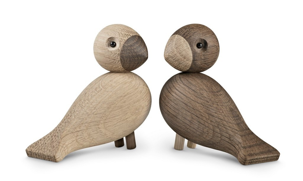 Kay Bojesen Lovebirds Holzfiguren, zwei dekorative Holzvögel in hell und dunkel, dänisches Design.