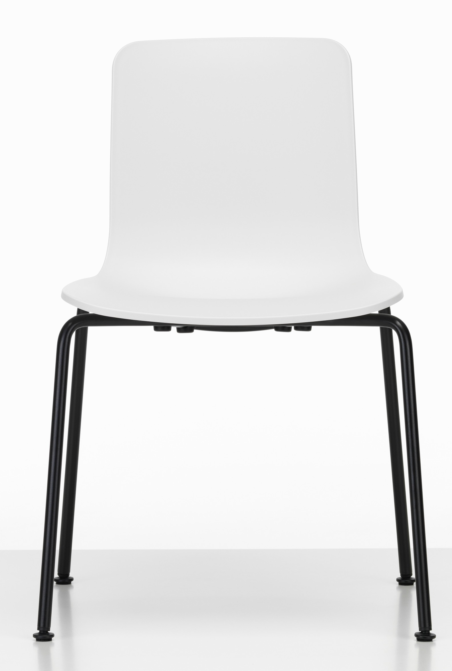 Weißer Hal Stuhl von Vitra mit schwarzem, stapelbarem Stahlrohrgestell für Esszimmer und Büro.