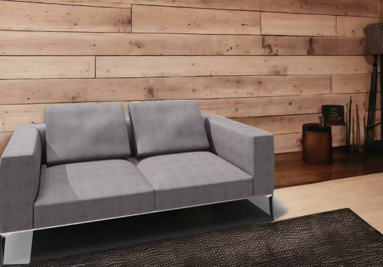 Jaan Living Sofa, 2,5 Sitzer in hellem Grau mit zwei Rückenkissen. Ledersofa.