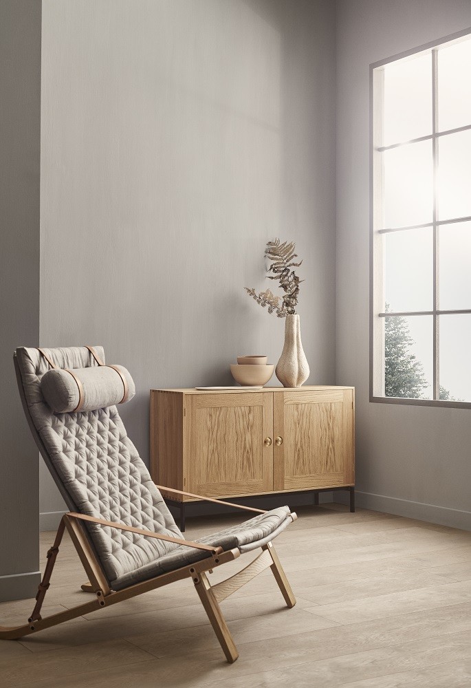 FK10 Plico Chair Sessel von Carl Hansen, hellgraue Polsterung, Holzgestell, skandinavisches Design, modernes Wohnzimmer.