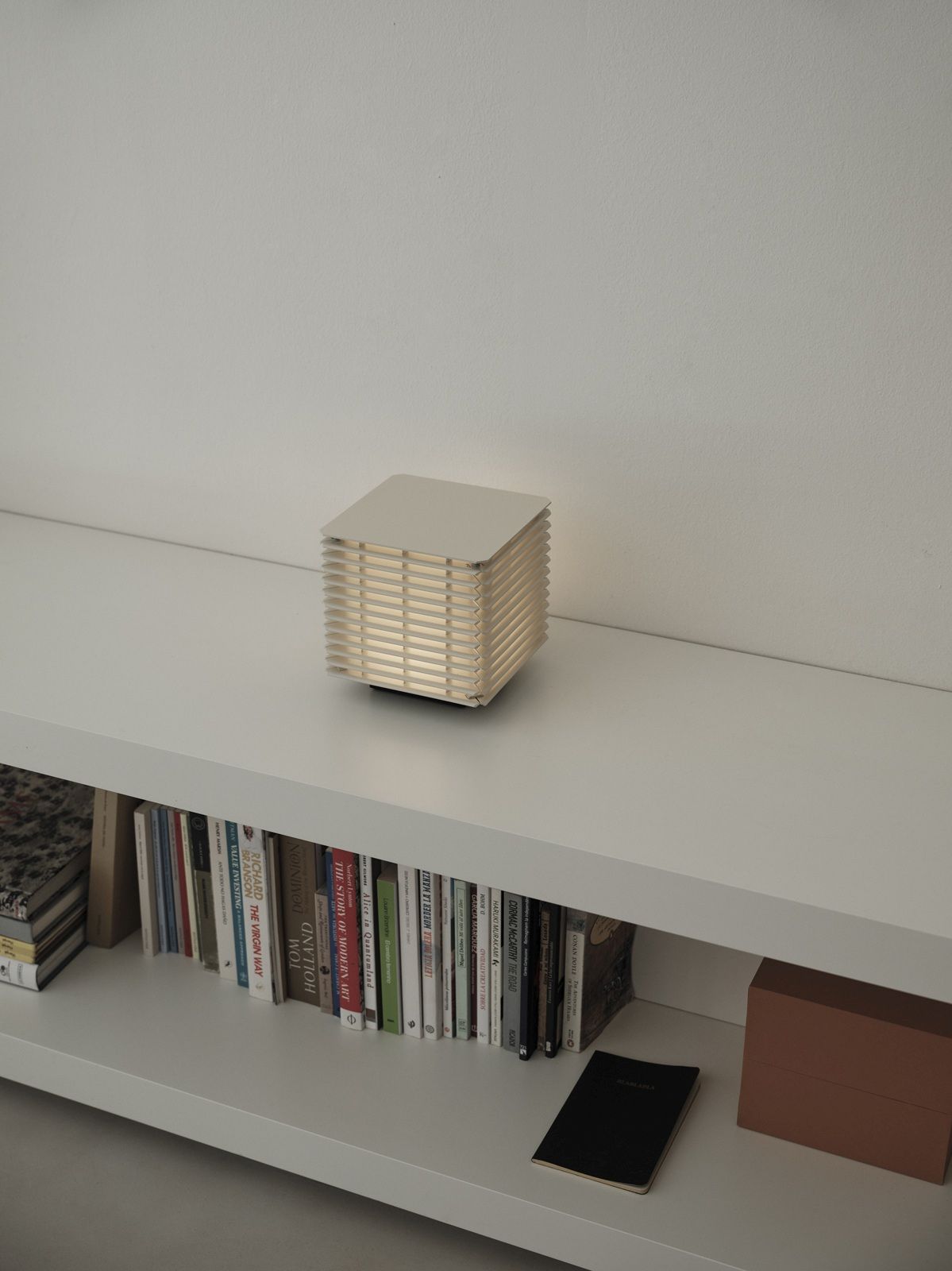 Shiro 17 Interieur Tafellamp van Santa & Cole