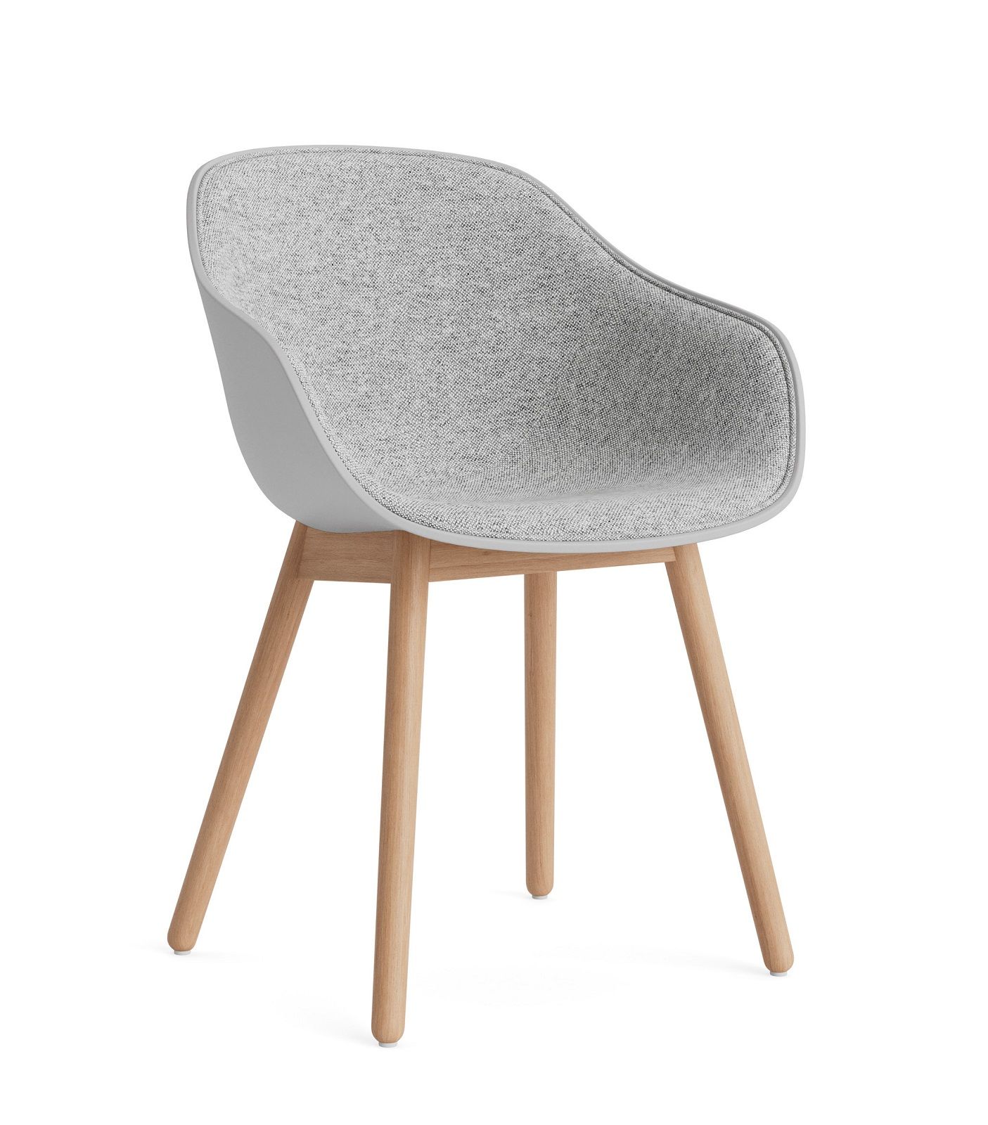 About a Chair AAC 212 von Hay: Grauer Stuhl mit Holzbeinen, modernes Design.