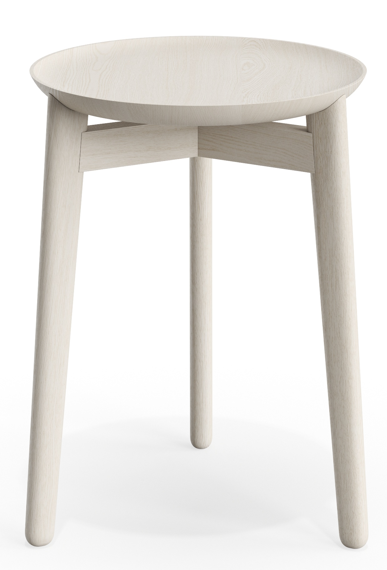 Plaisir 1 Beistelltisch H 46 cm von Zeitraum, runder Holztisch mit drei Beinen, helle Holzfarbe.